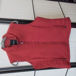 Red vest Relativity XL